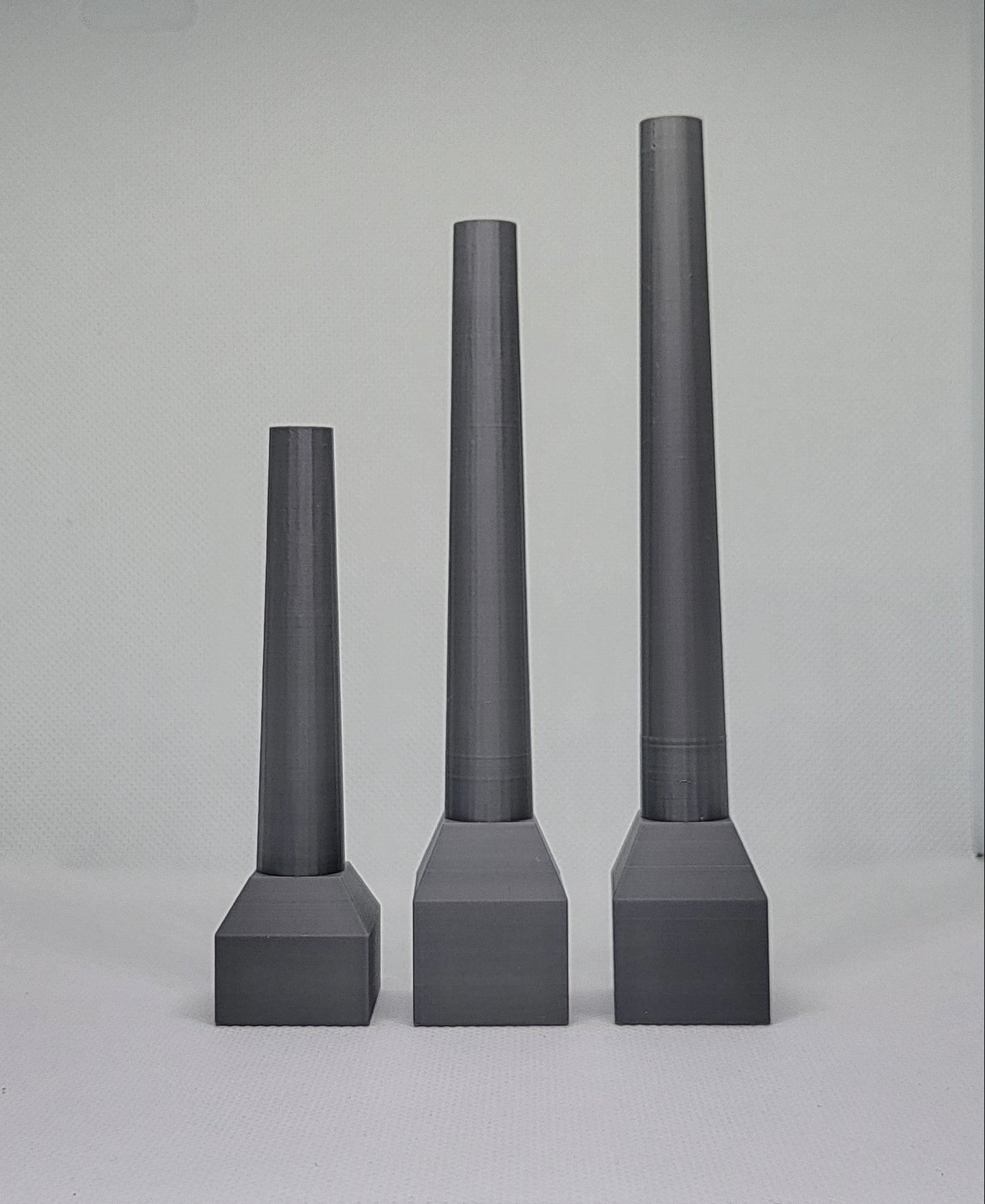 1/300th 6mm Wargame Building - Modern / Cold War Large Chimneys (3)